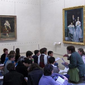 451px-Student_group_at_Musee_d_Orsay